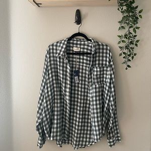 universal thread green & white checkered flannel XL